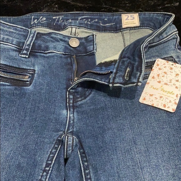 Free People Jet Low-Rise Skinny Jeans. 25 - Picture 8 of 13